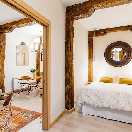 Апартаменты Old Town Flat Ebi01129