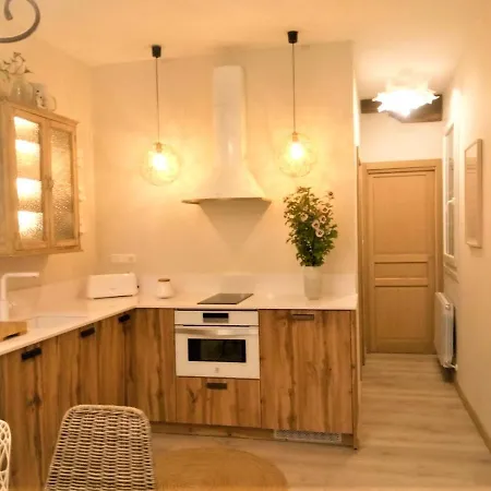 Old Town Flat Ebi01129